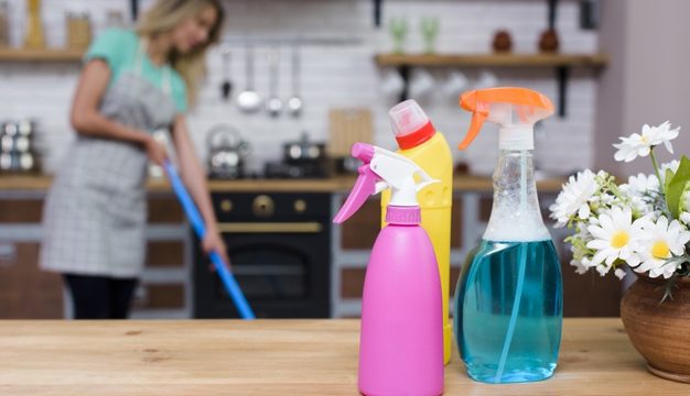 Cleaning with mop