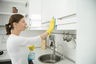 Kitchen cleaning